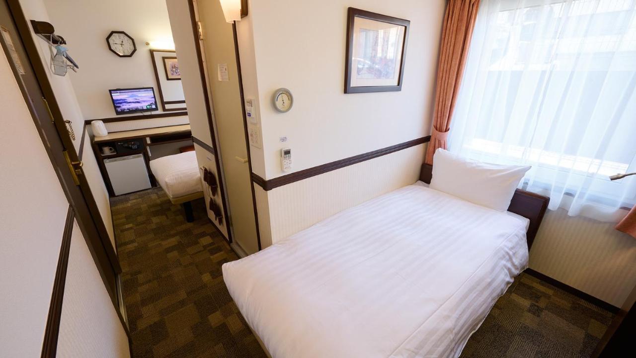 Toyoko Inn Tokyo Akigawa-Eki Kita-Guchi Akiruno Buitenkant foto