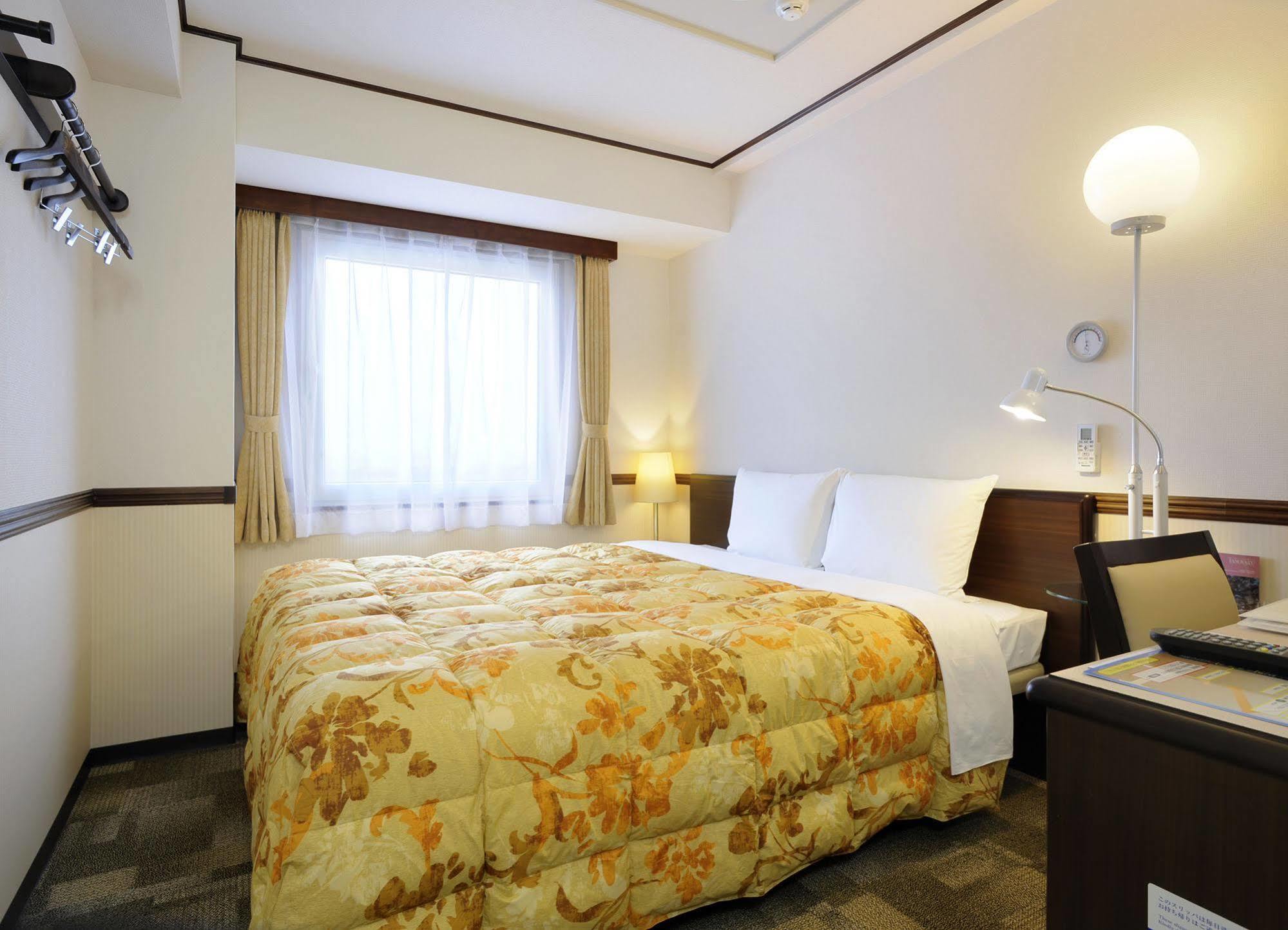Toyoko Inn Tokyo Akigawa-Eki Kita-Guchi Akiruno Buitenkant foto