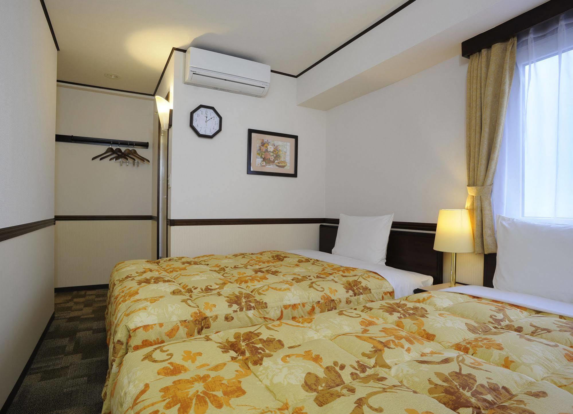 Toyoko Inn Tokyo Akigawa-Eki Kita-Guchi Akiruno Buitenkant foto