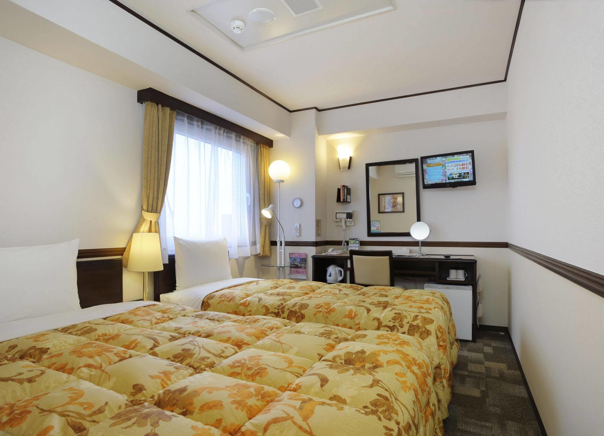 Toyoko Inn Tokyo Akigawa-Eki Kita-Guchi Akiruno Buitenkant foto