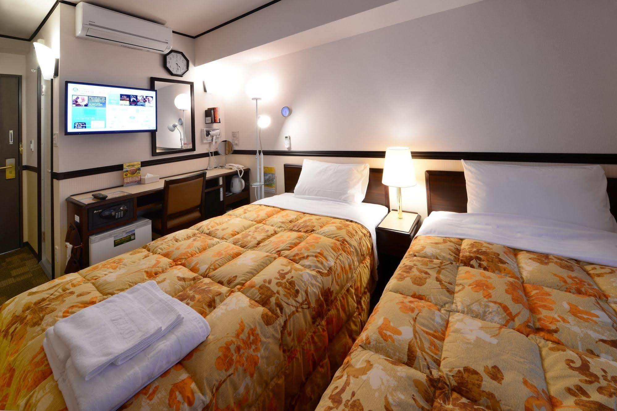 Toyoko Inn Tokyo Akigawa-Eki Kita-Guchi Akiruno Buitenkant foto
